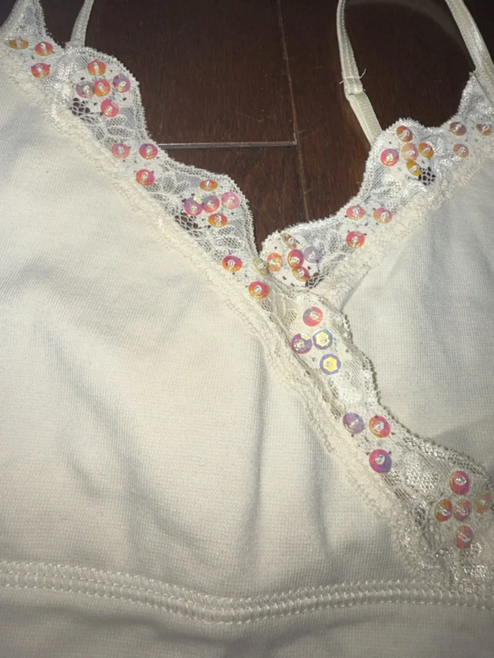 Delicate Cream Lace-Trim Camisole with Floral Accents - Picture 2 of 8
